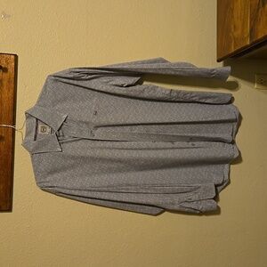 Cinch long sleeve shirt.  Men's size XL